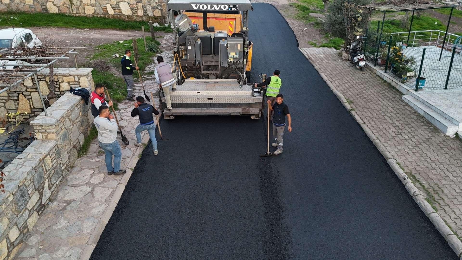 Bodrum Belediyesi Yol Bakım ve Onarım Çalışmalarına Devam Ediyor