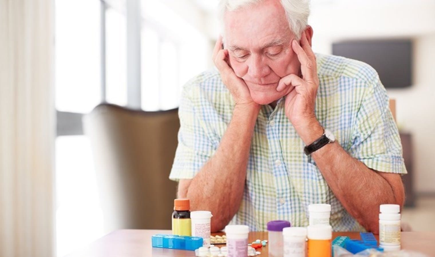 Alzheimer ve Parkinson hastalığında 50 yıldır kullanılan bir ilaçtı: Nasıl tedavi ettiği ilk defa ortaya kondu