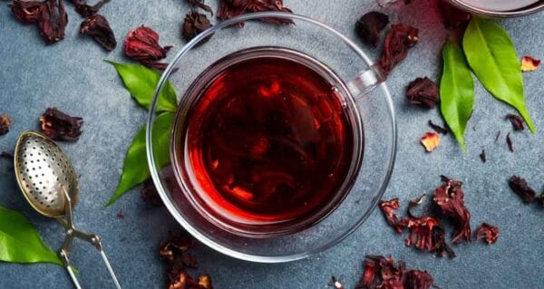 Beslenme uzmanları karın şişkinliğiyle mücadeleye yardımcı olması için bu çayı öneriyor