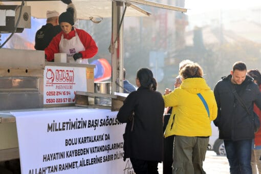 Bolu Kartalkaya’daki Yangında Vefat Edenler İçin Muğla’da Lokma Hayrı Düzenlendi