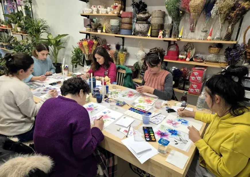 Turgutreis’te Sanat Atölyesi: Suluboya Çalışmalarıyla Kışa Renk Katıldı