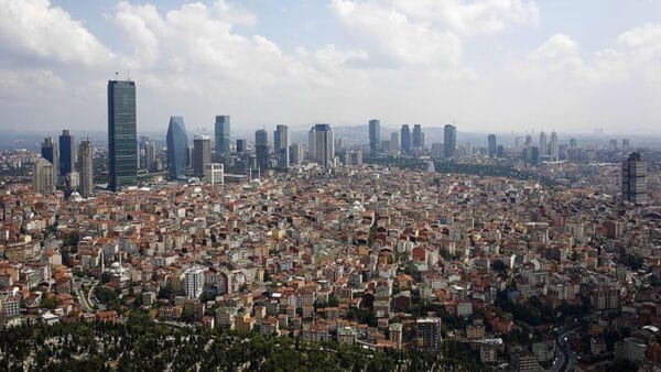İstanbul yüzde 9’luk payla 2024 gayrimenkul satışlarında zirvede: İlçe bazlı veriler şaşırttı!