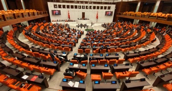 Parlamenter sisteme dönüş