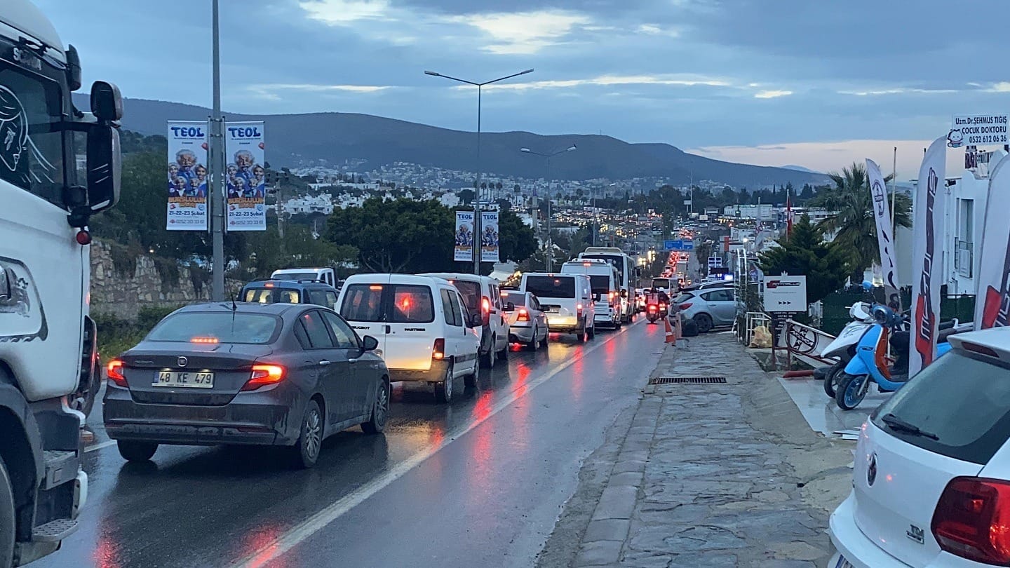 Bodrum Trafiği Üzerine Mimar Adem Güner’den Çarpıcı Açıklama