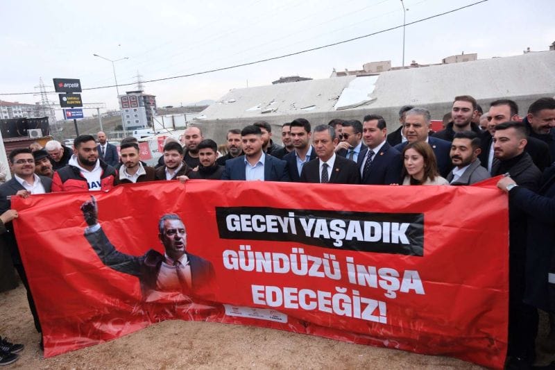 Başkan Mandalinci Hatay’da Depremzedelerle Buluştu