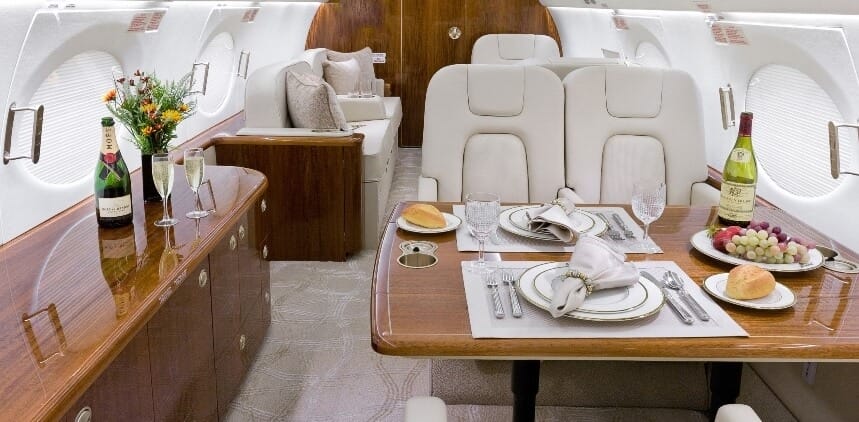 Özel Jet Kiralama ile Lüks Seyahat Deneyimine Adım Atın