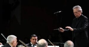 Antalya keman virtüözü Kirill Troussov’u ağırladı