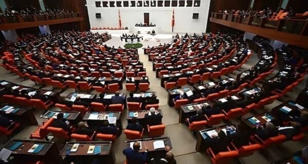 Belediyelere yönelik operasyonlar Meclis gündeminde