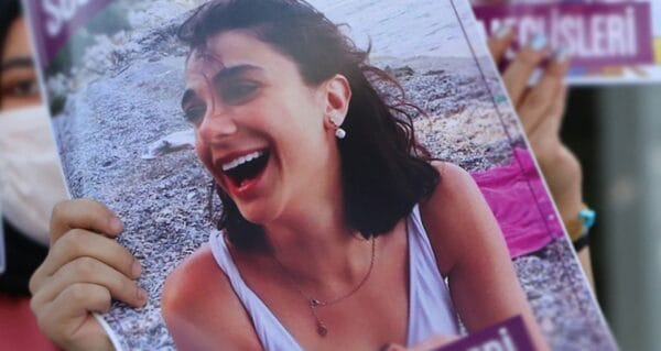 Bodrum’da kadınlar Pınar Gültekin kararına karşı ayakta