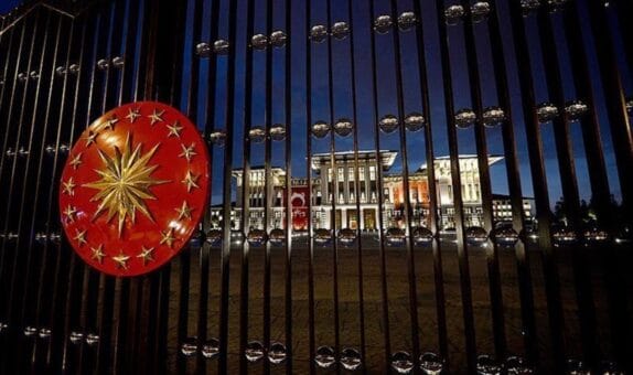 Teğmenler ihraç edildi: Saray’dan dikkat çeken ilk açıklama