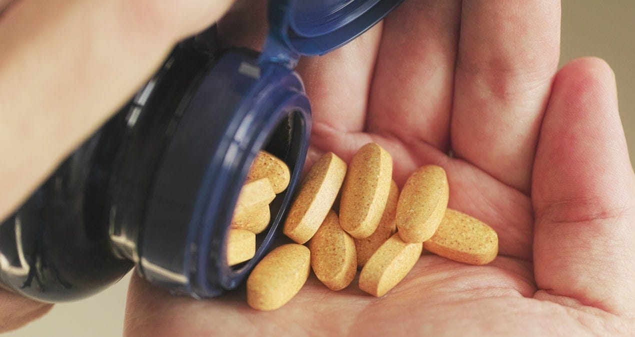 Uzmanı uyardı: Vitamin takviyeleri sandığınız kadar masum değil!