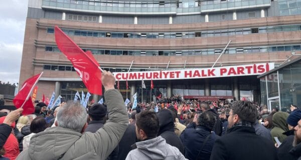 CHP örgütleri İmamoğlu için Ankara’da!