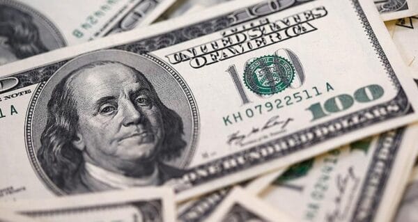 Dolar sahipleri ters köşe oldu: Cumhuriyet tarihinde bir ilk yaşandı