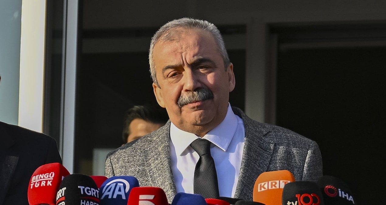 İmralı heyetinin kilit ismi Sırrı Süreyya Önder’den AKP’ye isyan gibi sözler