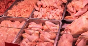 Marketten tavuk alırken dikkat! Beyaz çizgi varsa…
