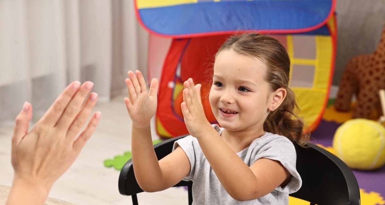 Siz konuşmayı seviyor sanırsınız ama aslında o otizmi haber veriyordur!