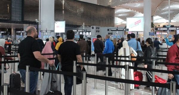 Yılın ilk iki ayında hava yolu yolcu sayısı 30,4 milyonu aştı