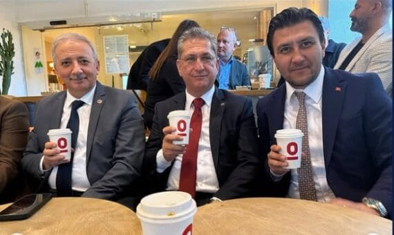 AK Parti Bodrum’da Espressolab’da Buluştu