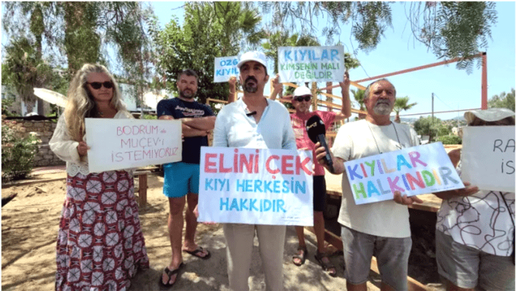 Bitez’de Kaçak Beach Clup’a Ceza Kesildi… Peki Neden Hâlâ Yıkılmadı?