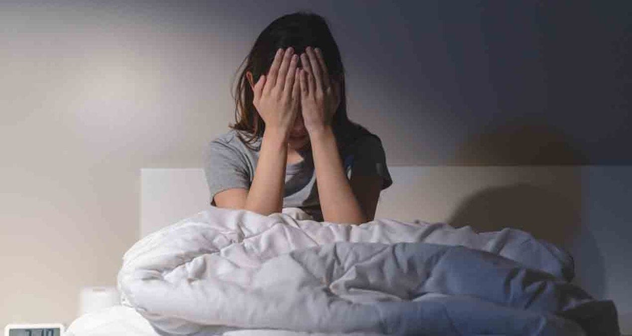 Daha hızlı uykuya dalmak için yapabileceğiniz en kötü şey: Herkes yapıyor