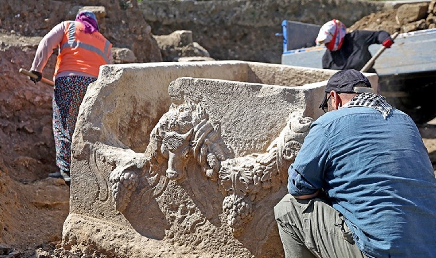 Stratonikeia’da 2 bin yıllık lahit ortaya çıktı