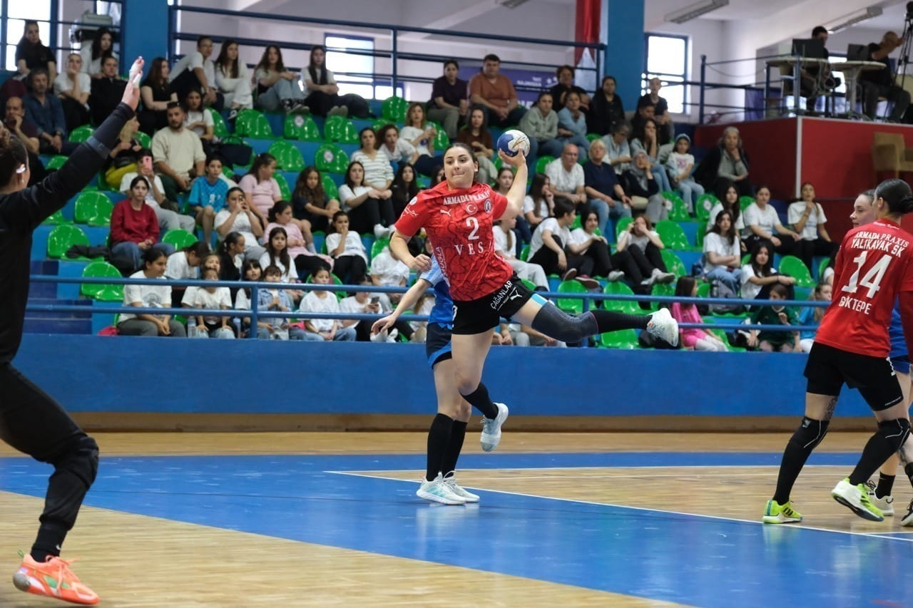 Yalıkavakspor Yarı Final Serisinde Farklı Kazandı: Final İçin Bir Adım Kaldı