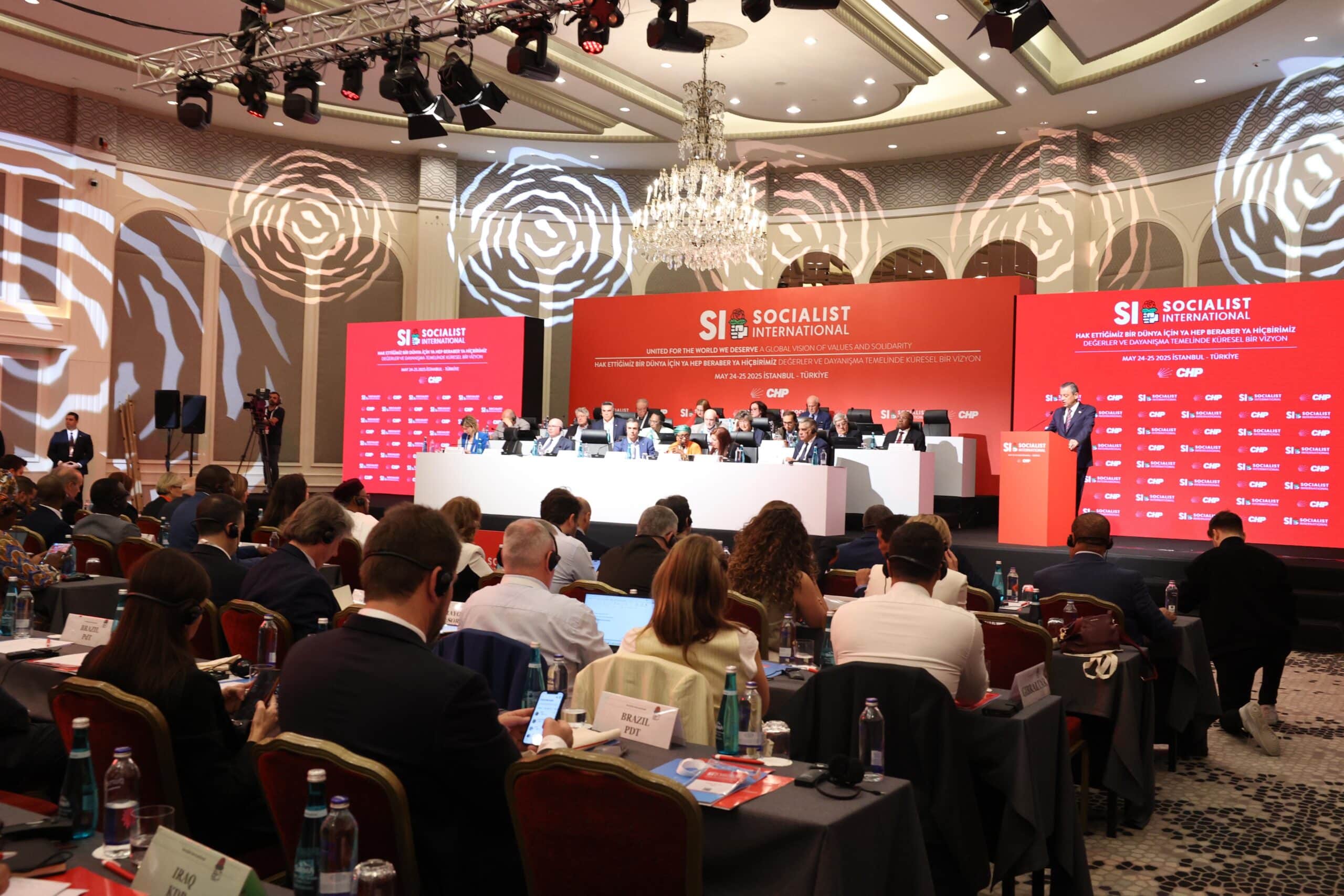 Ahmet Aras, Sosyalist Enternasyonal Yerel ve Bölgesel Yönetimler Başkanlığına Seçildi