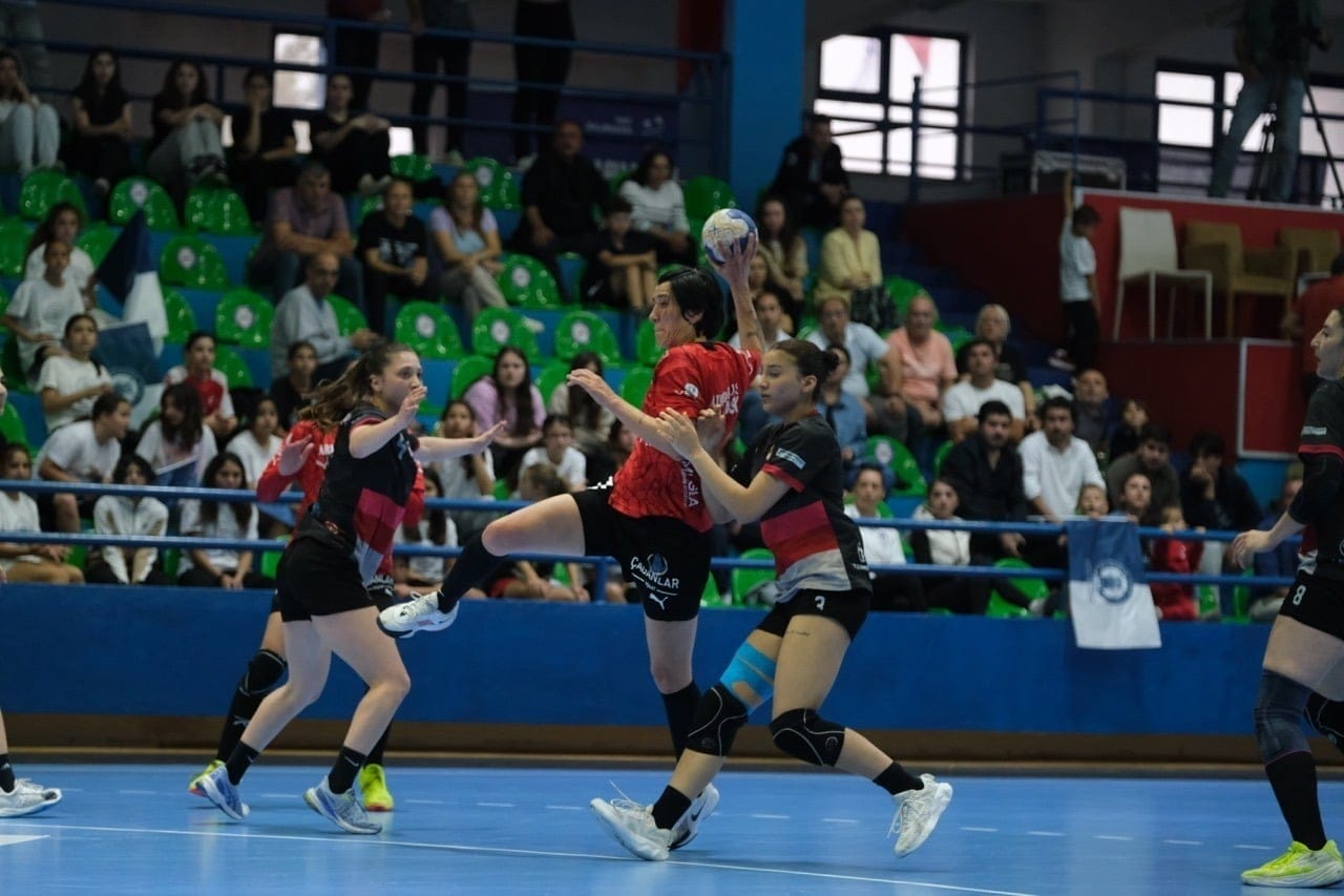 Adasokağı Seride Eşitliği Sağladı: Finalde Heyecan Artıyor!