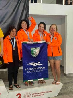 Bodrumspor Master Yüzücülerinden Antalya'da Madalya ve Rekor Şöleni Bodrumspor Master Yüzücülerinden Antalya'da Madalya ve Rekor Şöleni