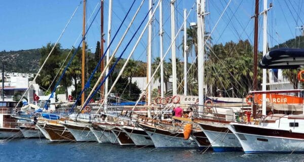 Denizciliğin kalbinin attığı Bodrum’da yüzlerce tekne satışa çıkarıldı