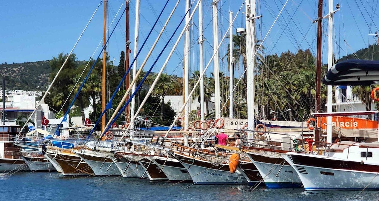 Denizciliğin kalbinin attığı Bodrum’da yüzlerce tekne satışa çıkarıldı