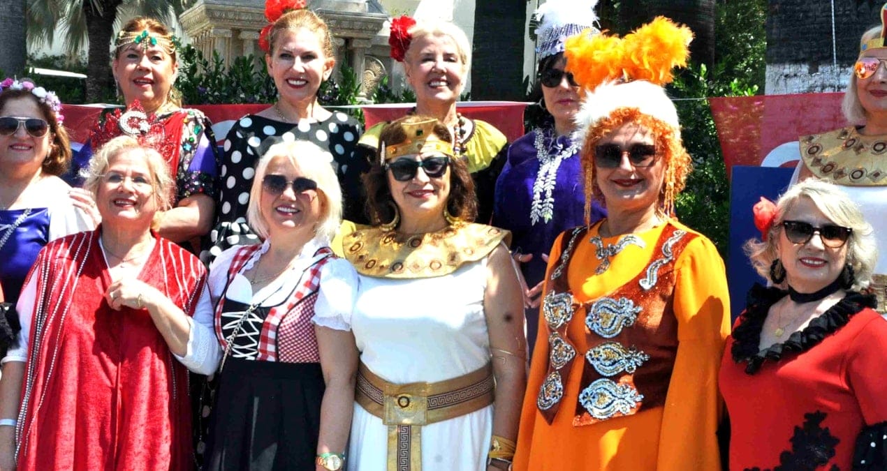 Dünyanın renkleri Bodrum’da bu şenlikte buluştu