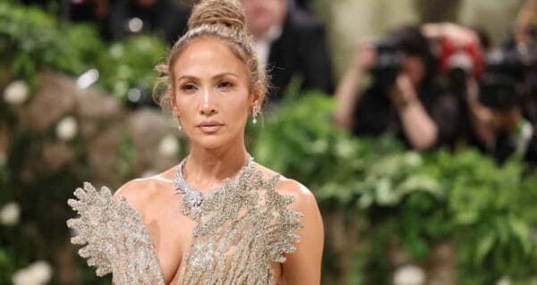 Jennifer Lopez’in kulis istekleri arasında bu sebzeler dikkat çekti!