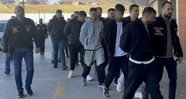 Sahte gram altın operasyonu: 3 ilde 8 kişi gözaltına alındı
