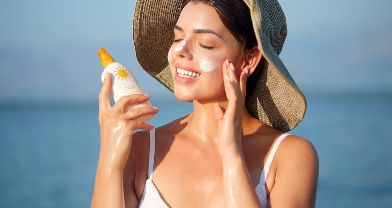Yazın cilt bakımı yaparken en sık düşülen hatalar!