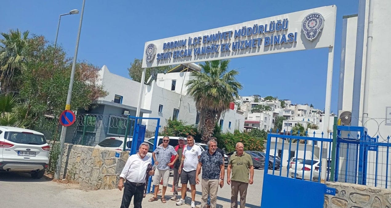 1 Mayıs kutlamasındaki pankartlar nedeniyle 3 kişi ifadeye çağrıldı