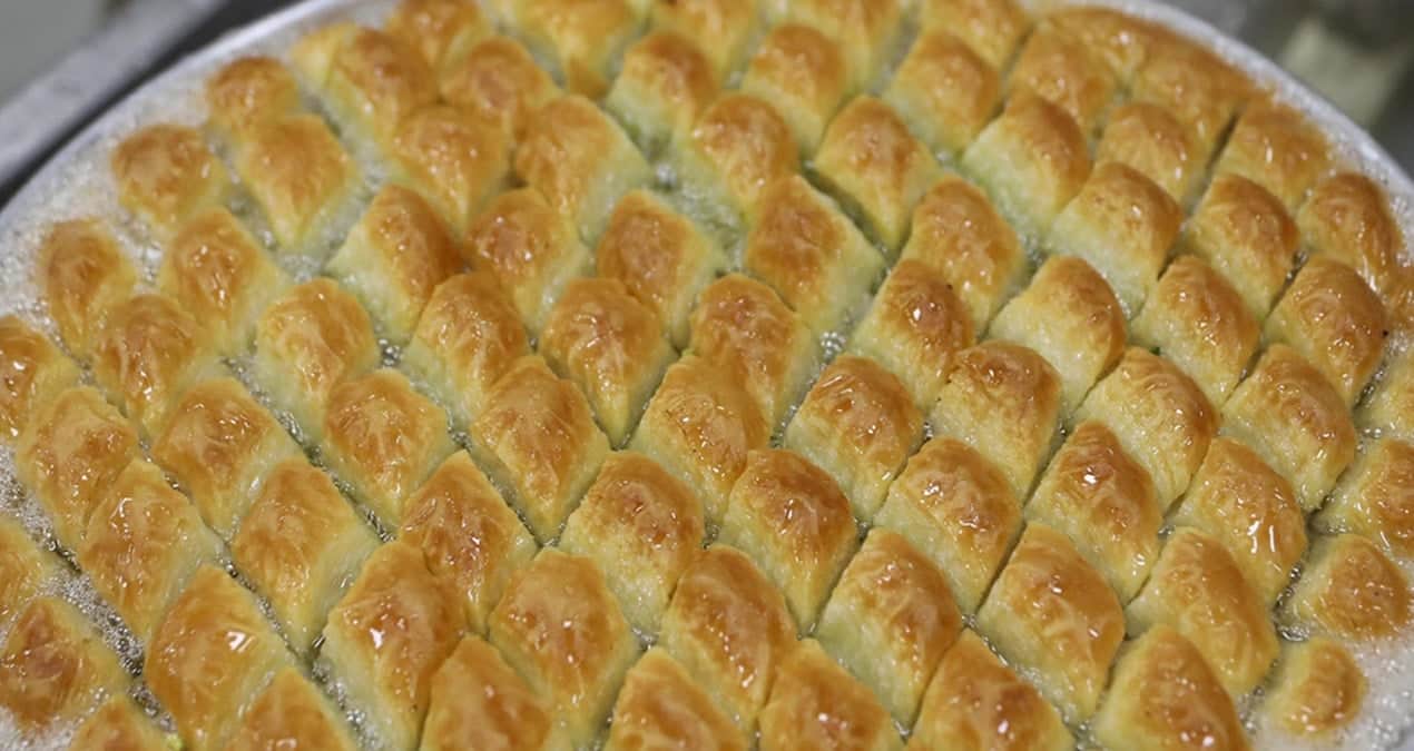 20 baklavanın numunesinin 5’inde bakteri çıktı