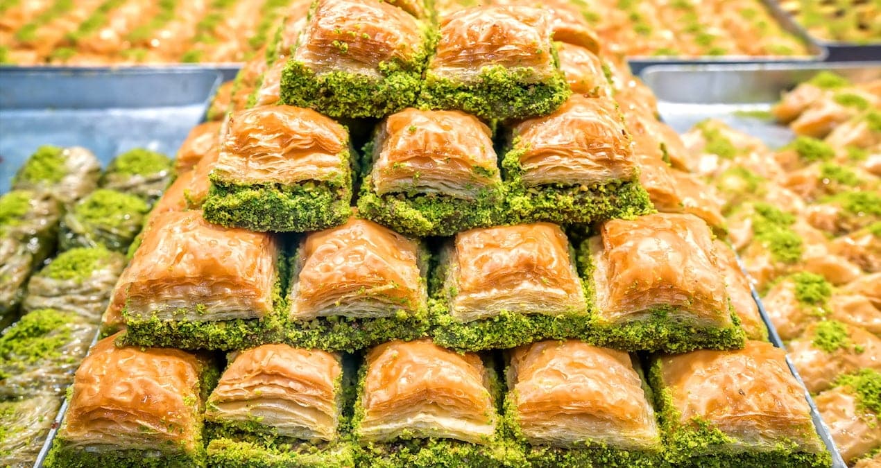 Bayramda artan et ve tatlı tüketimi sağlık sorunlarına neden oluyor