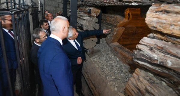Frig kraliyet ailesine ait mezar odası ortaya çıktı