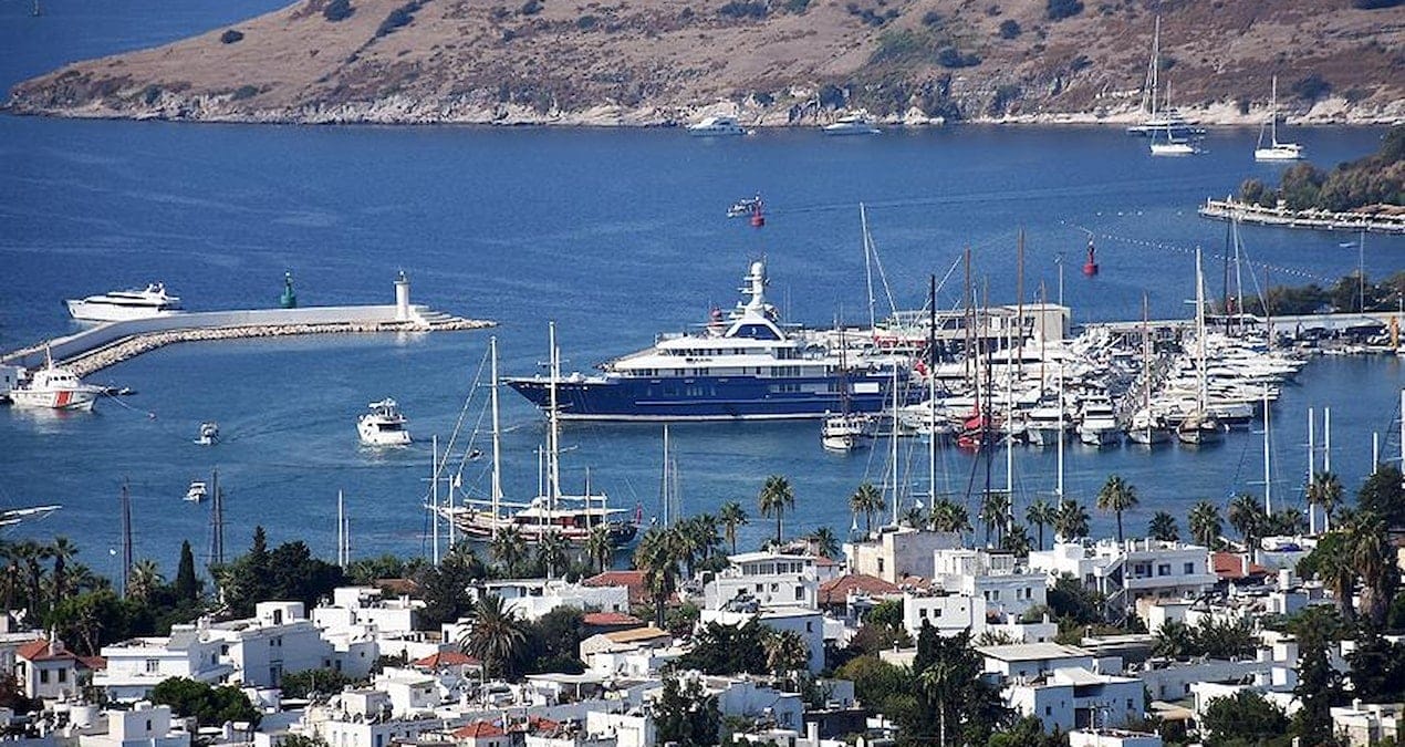 Plaja girmek servet istiyor! 10 bin TL giriş ücretiyle Bodrum yine birinci sırada