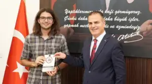 YKS Bodrum Birincisine Protokolden Tebrik ve Ödül