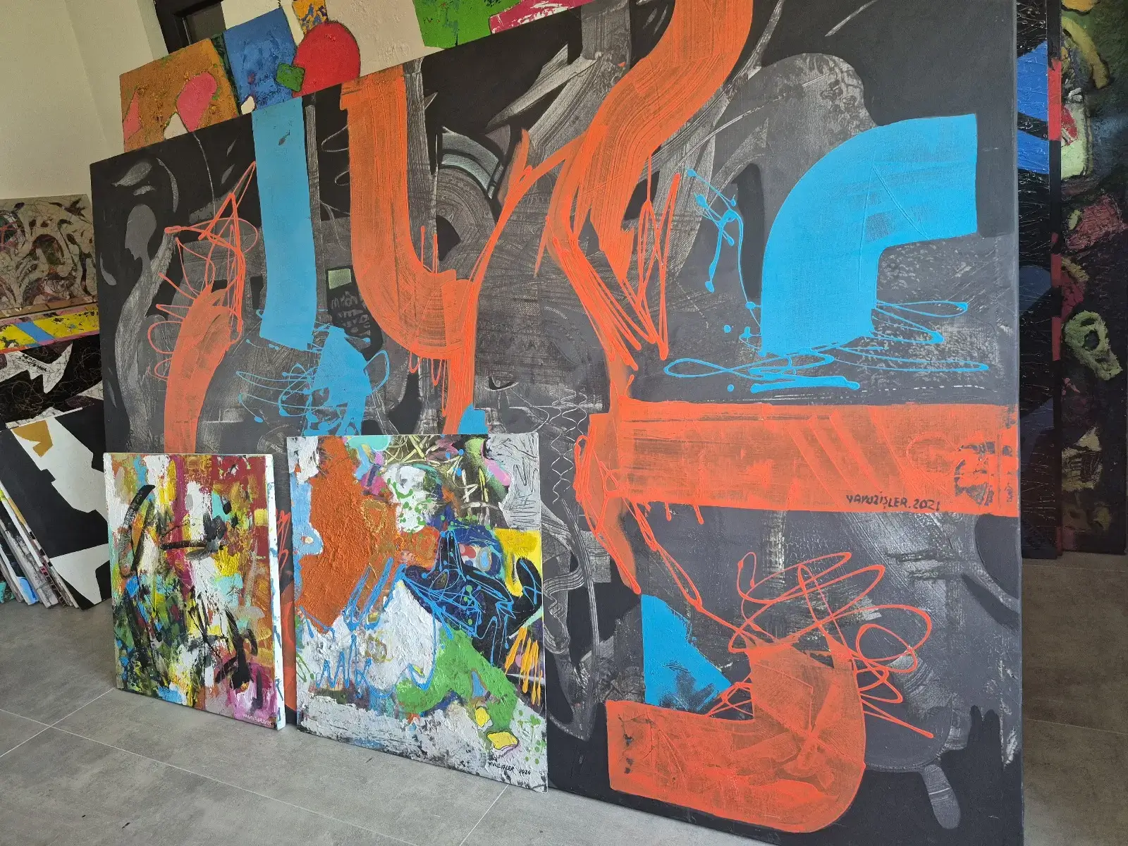 Yavuz İşler’in Renkli Dünyası Bodrum’da Sanatseverlerle Buluştu