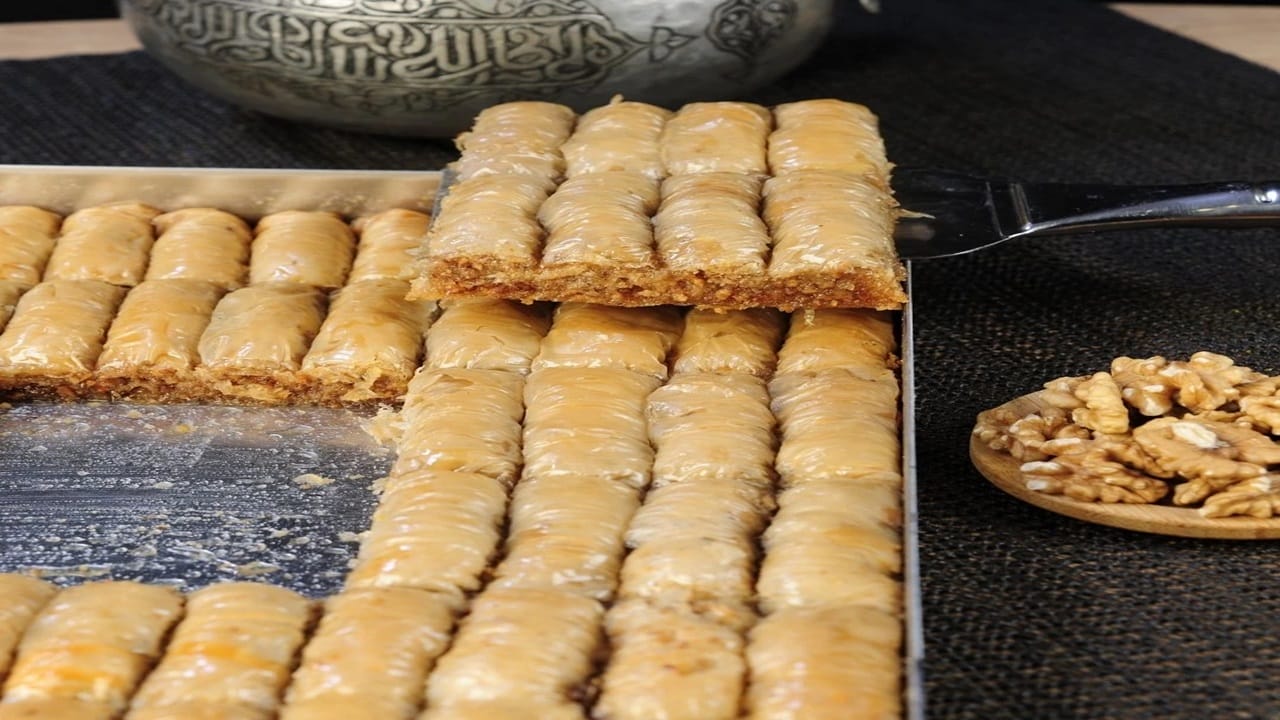 Efsane Tepsi Baklava Siparişi için Bir Numaralı Adres