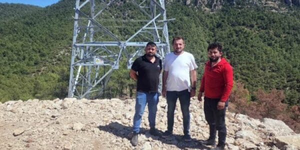 Bodrum’da Yüksek Gerilim Direğinde Alacak Eylemi: İşçiler Paramızı Alana Kadar İnmeyeceğiz Dedi