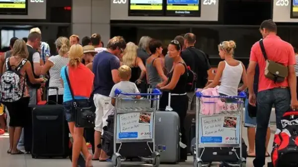 Condor Airlines Türkiye Uçuşlarını İptal Etti: Türkiye Turizmde Listeden Çıkarıldı
