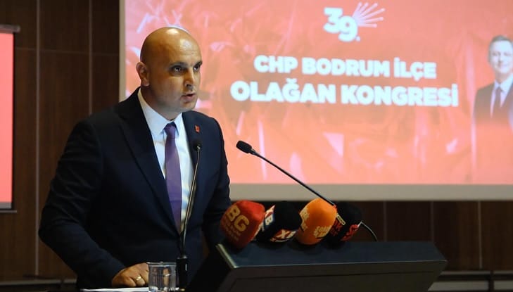 CHP Muğla İl Kongresi: Tek Adaya Karşı Sessiz Protesto CHP Muğla İl Kongresi