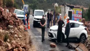 Kalyon’un damadı Bodrum’da yolu kapattı, gazetecinin telefonuna el koydu