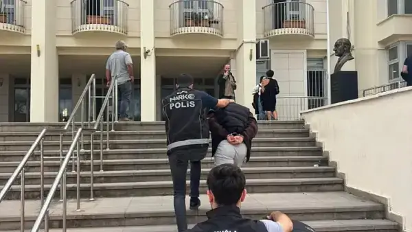 Bodrum’da otel odasına uyuşturucu operasyonu: Skunk ve bonzai ele geçirildi