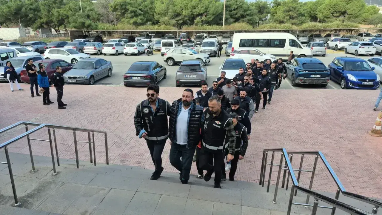 Bodrum Merkezli 7 İlde Silahlı Suç Örgütü Operasyonu: 10 Şüpheli Gözaltında