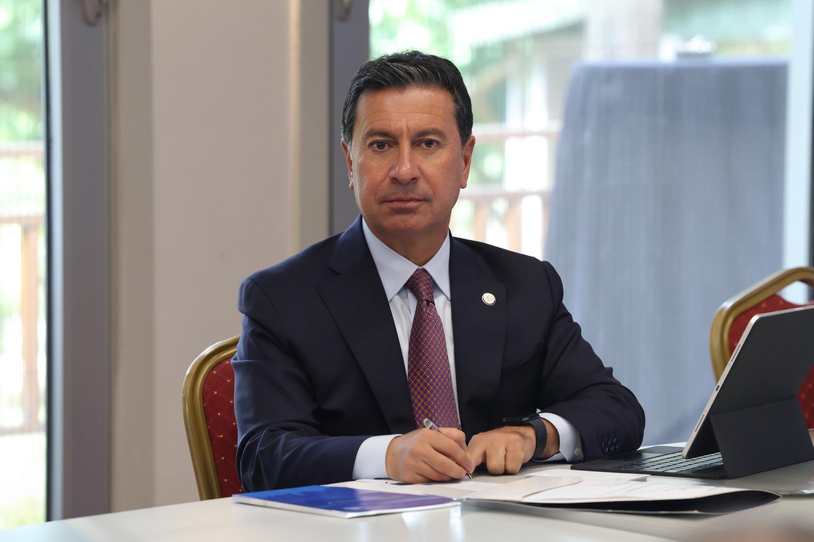 Ahmet Aras İle ORC Anketi Arasında Çelişki Tartışması: Dün Başarı, Bugün İtiraz